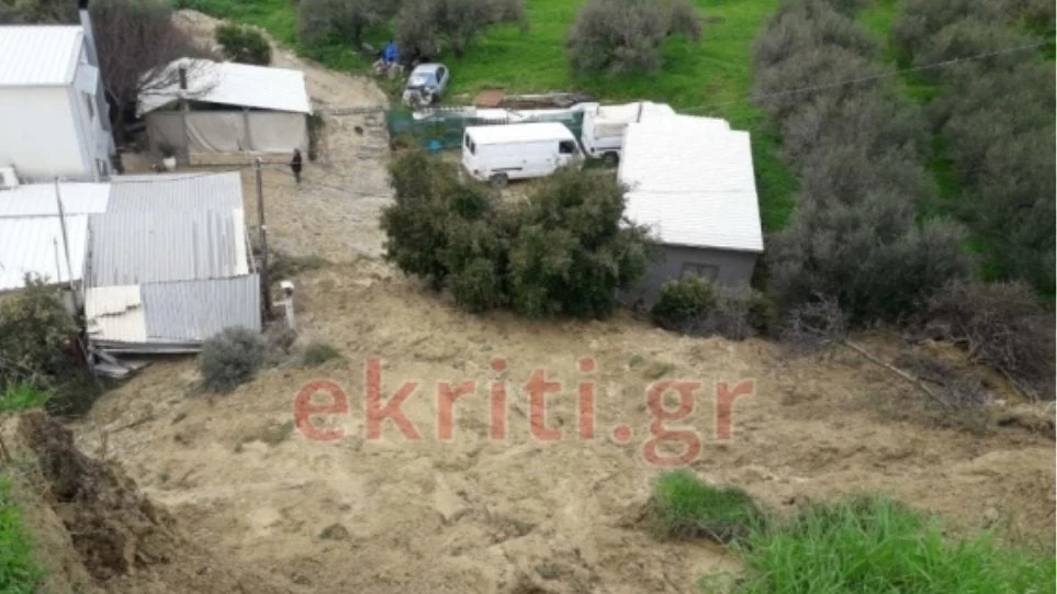 Ηράκλειο: Νέα μεγάλη κατολίσθηση – Έχουν αποκλειστεί σπίτια (εικόνες)